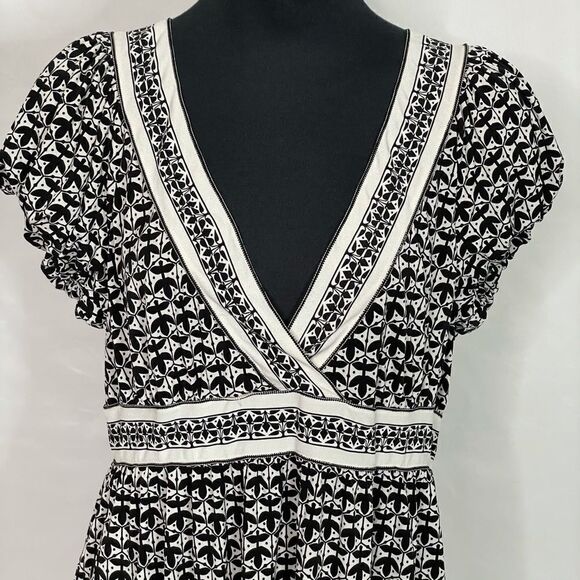 Max Studio V-Neck Blouse - Women’s L - Picture 6 of 6